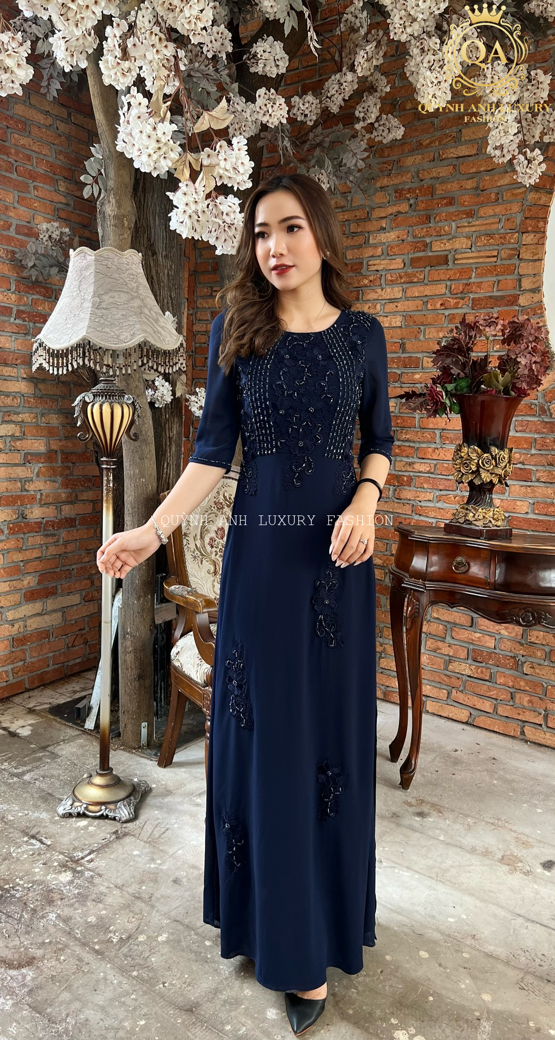 Chất lượng "miễn chê" của áo dài bà sui của Quỳnh Anh Luxury Fashion