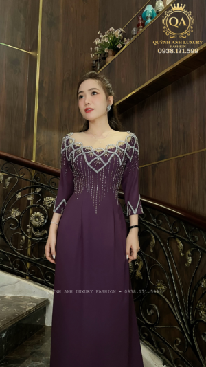 Áo Dài Truyền Thống Lụa Bảo Ngọc Đính Đá Pha Lê Màu Tím Huế 4 Tà Lita Dress