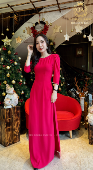 Áo Dài Truyền Thống Lụa Bảo Ngọc Cổ Tròn Kết Ngọc Trai Màu Hồng Una Dress